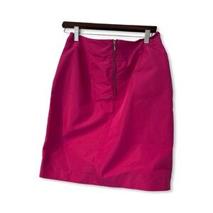 Banana Republic: Shiny fabric tight fit pink skirt.